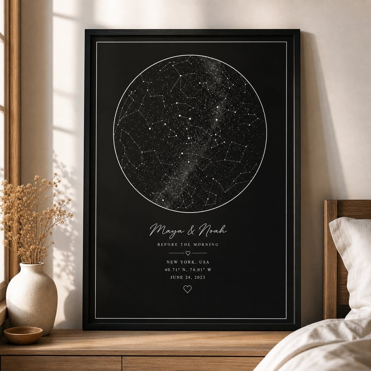 Black Frame, Bedroom